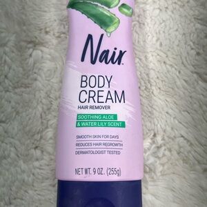 Nair Body Cream Hair Remover Soothing Aloe Water Lily Scent 9oz New